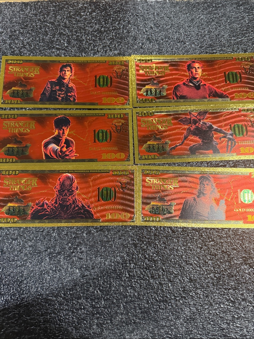 STRANGER THINGS Collectible Novelty Bills - Red Gold Design set of 6